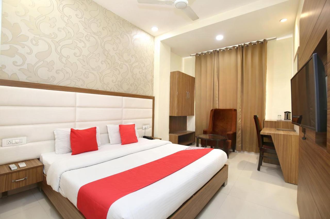 Capital O 8510 Welcome Inn Amritsar Bagian luar foto