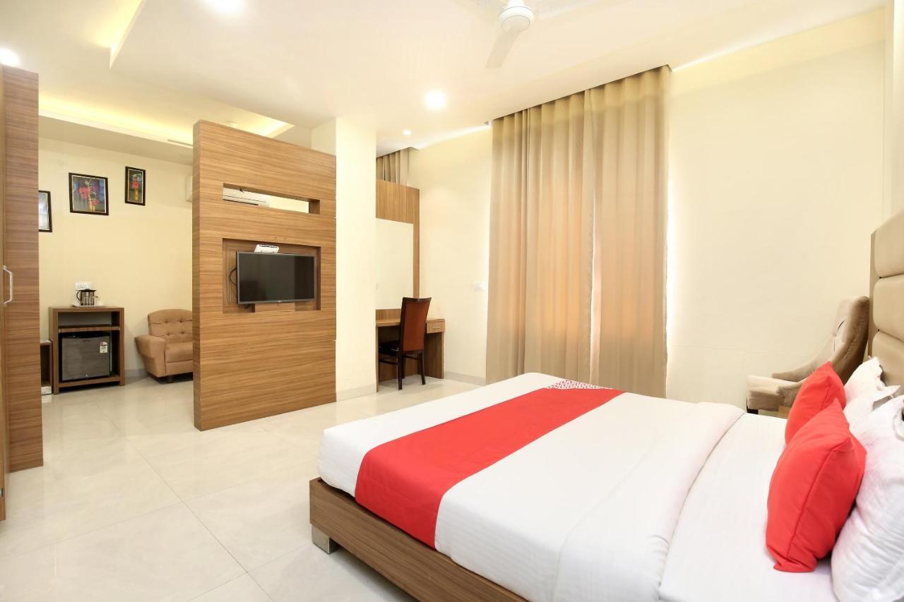 Capital O 8510 Welcome Inn Amritsar Bagian luar foto