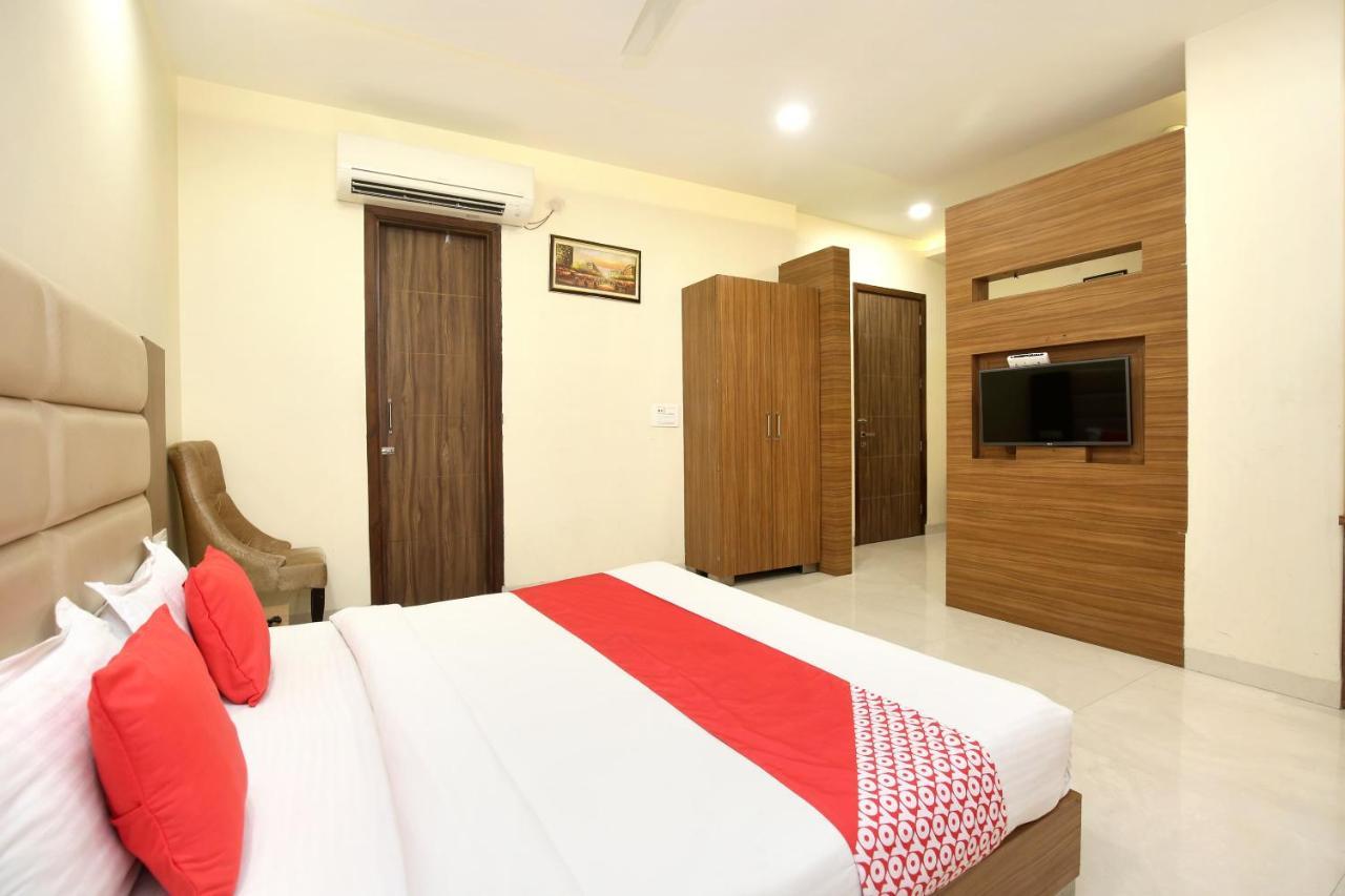 Capital O 8510 Welcome Inn Amritsar Bagian luar foto