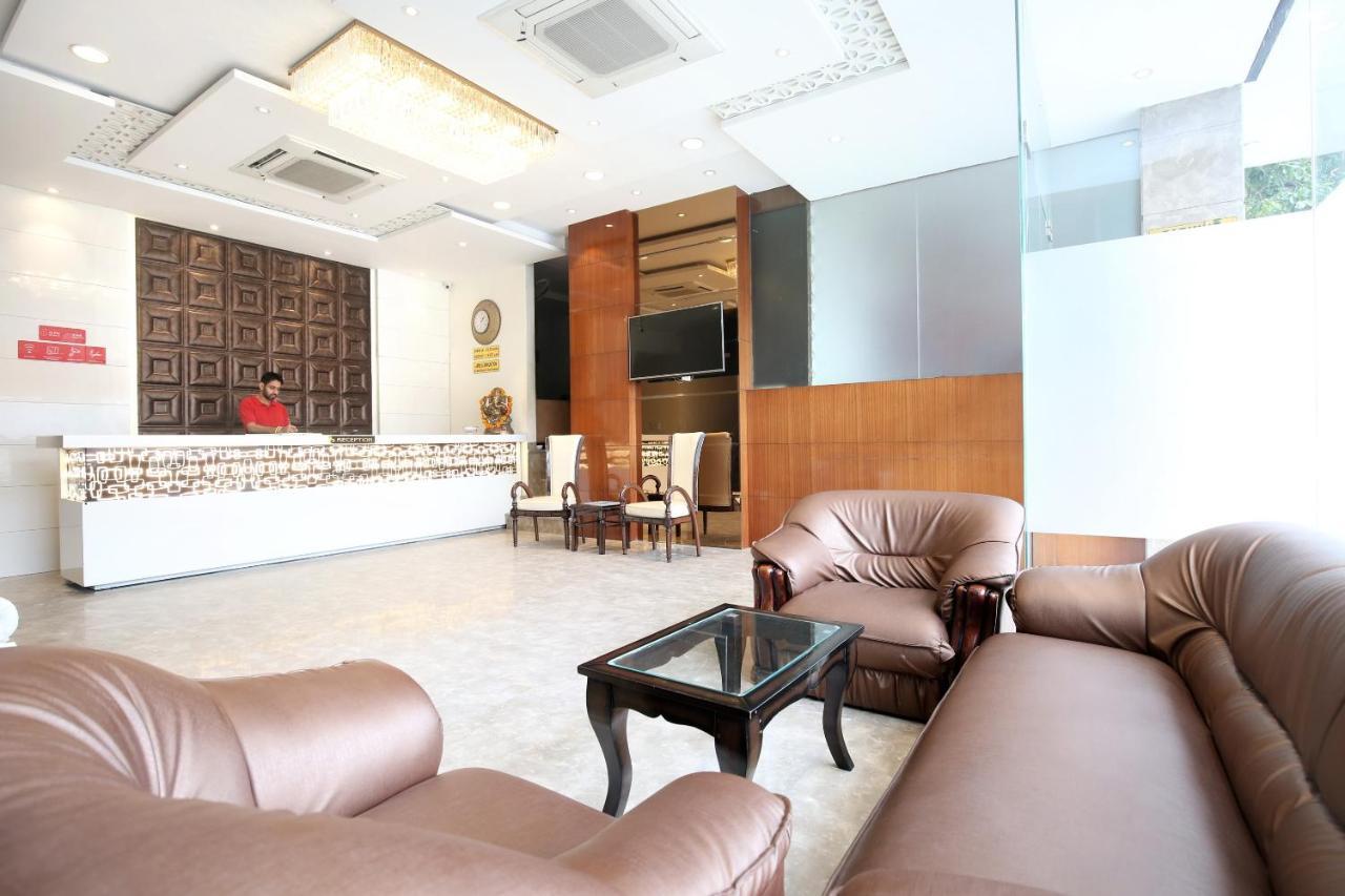 Capital O 8510 Welcome Inn Amritsar Bagian luar foto