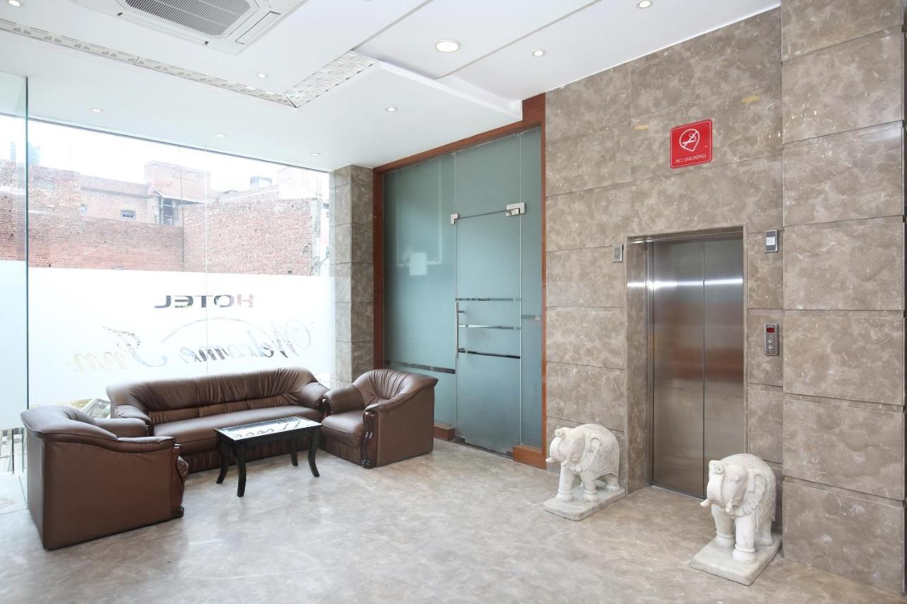 Capital O 8510 Welcome Inn Amritsar Bagian luar foto