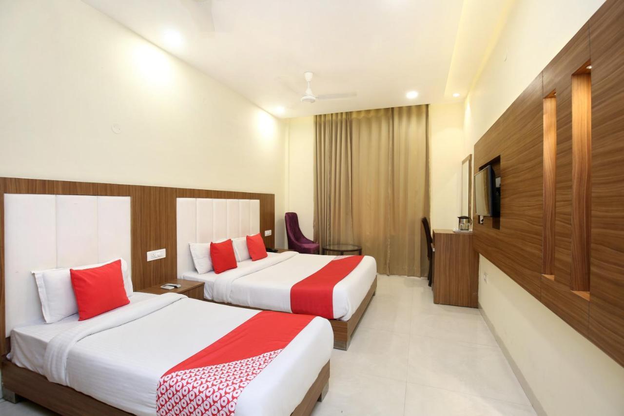 Capital O 8510 Welcome Inn Amritsar Bagian luar foto