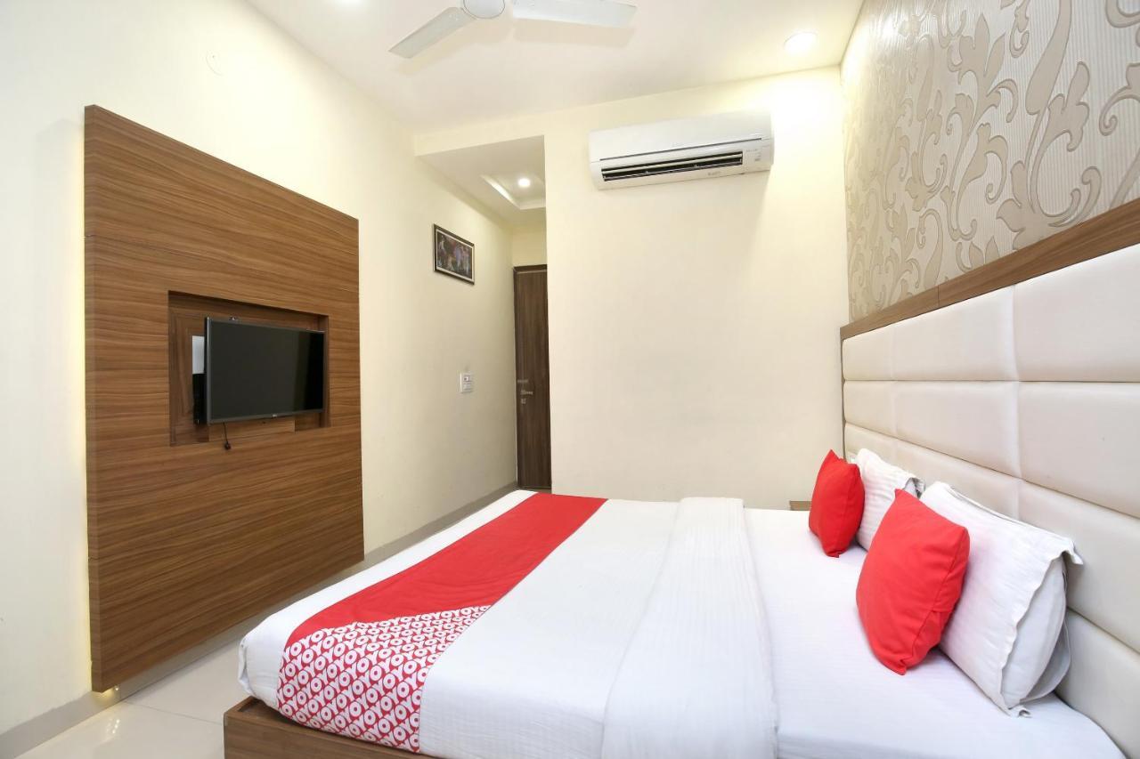 Capital O 8510 Welcome Inn Amritsar Bagian luar foto