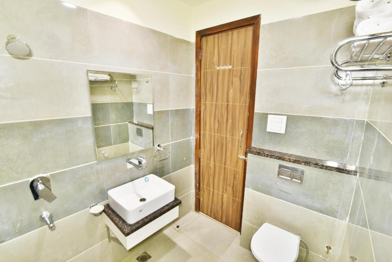 Capital O 8510 Welcome Inn Amritsar Bagian luar foto