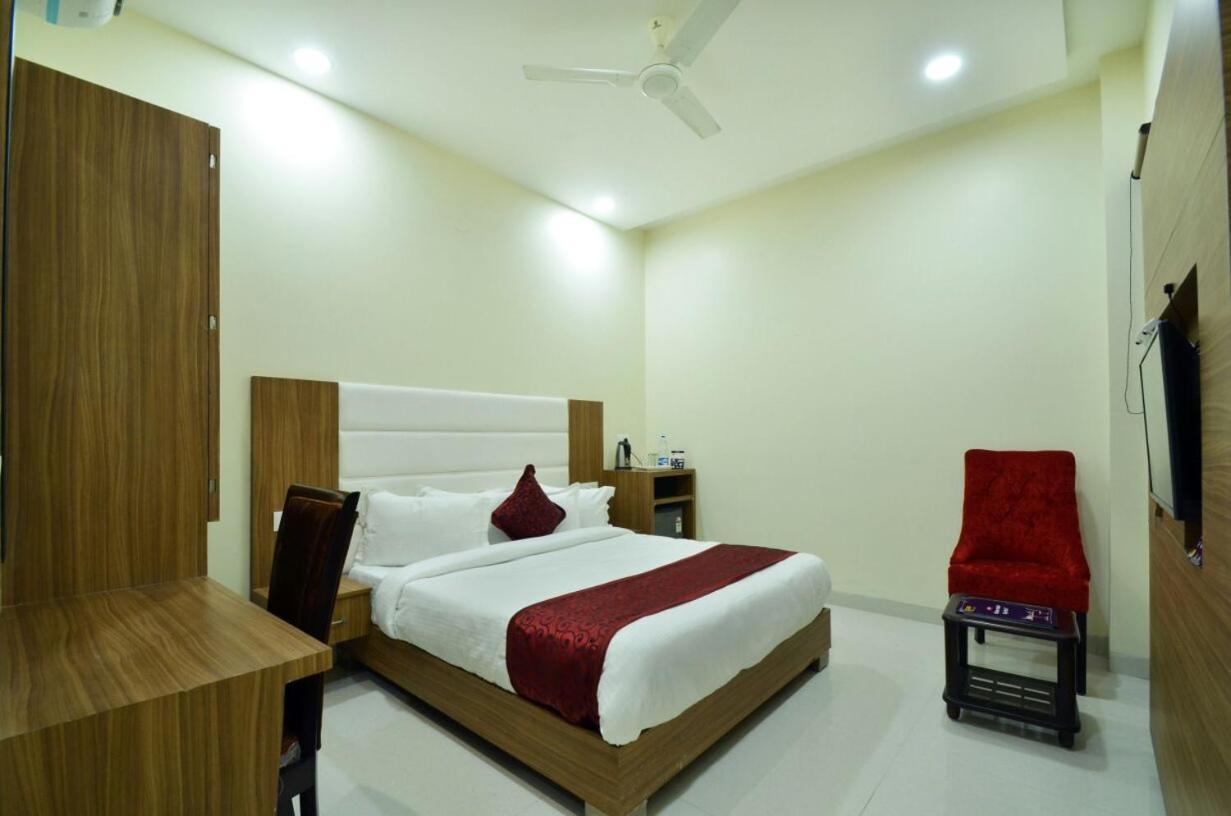 Capital O 8510 Welcome Inn Amritsar Bagian luar foto