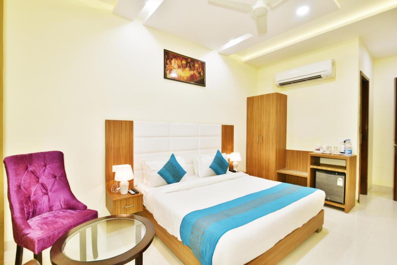 Capital O 8510 Welcome Inn Amritsar Bagian luar foto