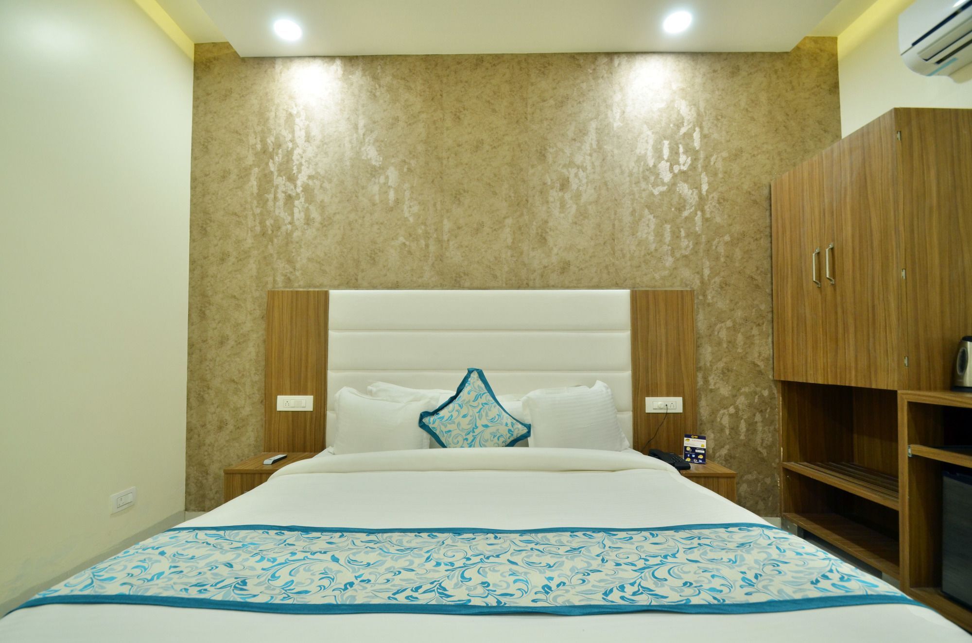 Capital O 8510 Welcome Inn Amritsar Bagian luar foto