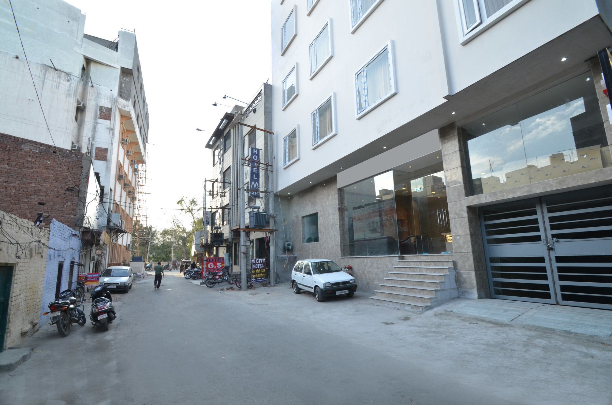 Capital O 8510 Welcome Inn Amritsar Bagian luar foto