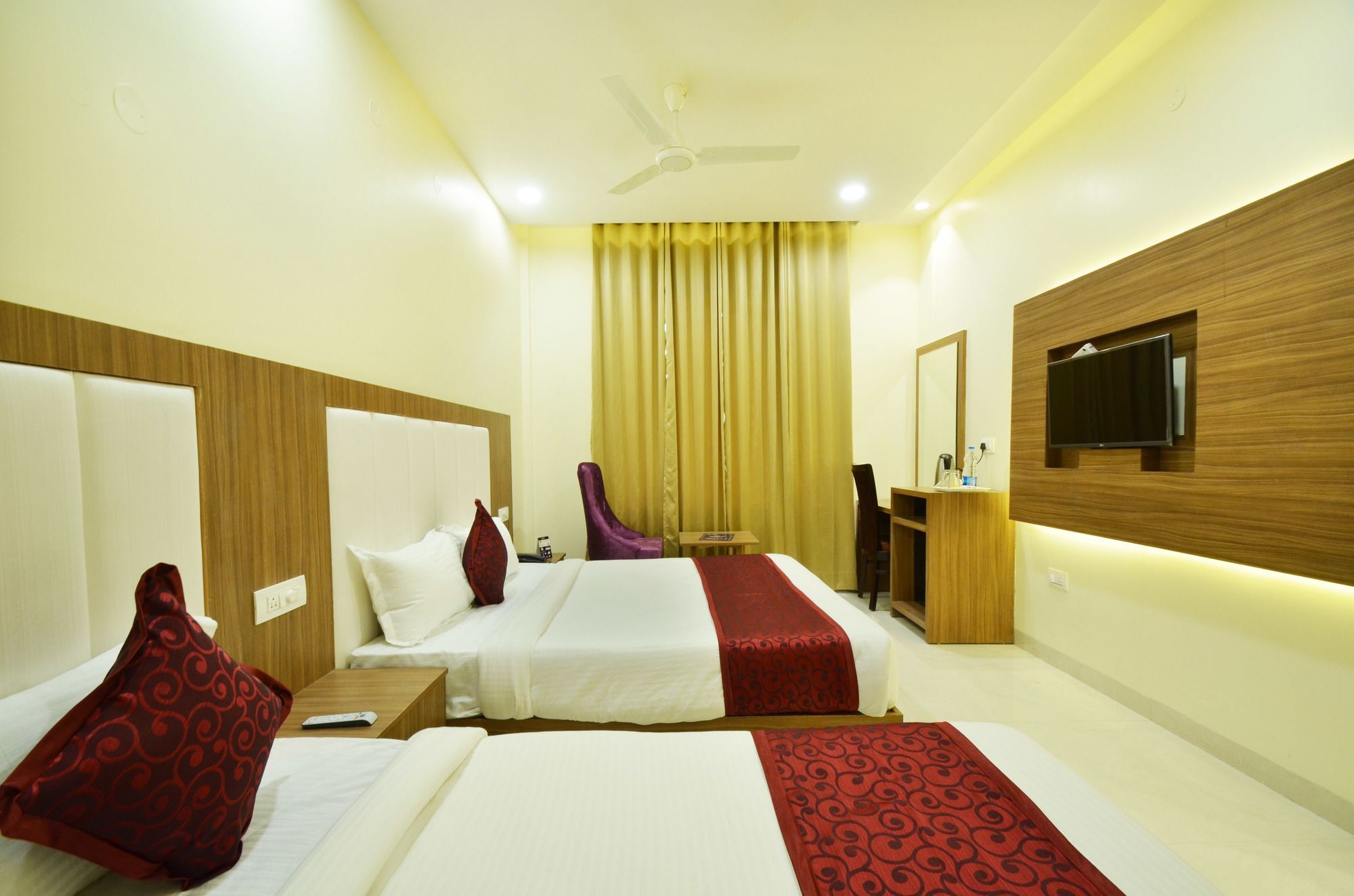 Capital O 8510 Welcome Inn Amritsar Bagian luar foto
